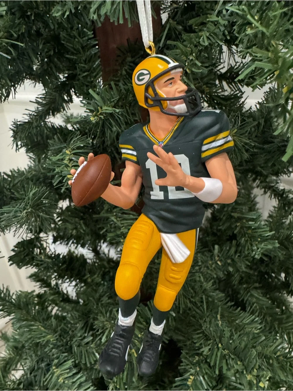2014 Hallmark Keepsake Aaron Rodgers Green Bay Packers Football Legends Ornament